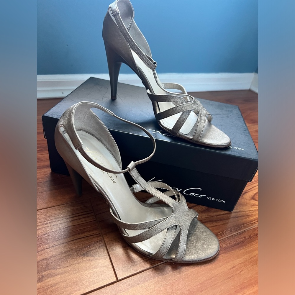 Silver leather sandal hill